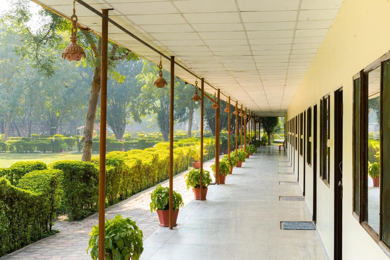 Narmada Hills Resort Godarpura Exterior photo