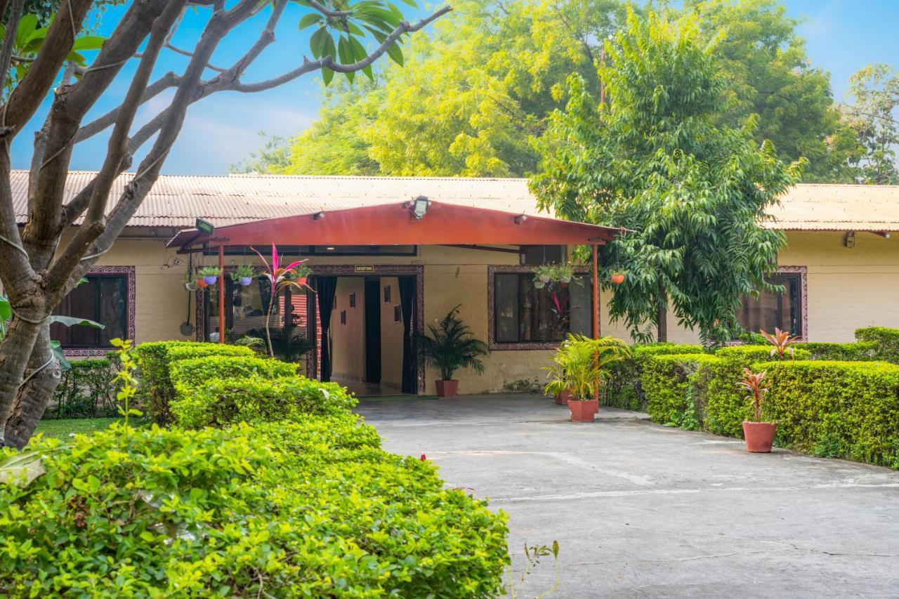 Narmada Hills Resort Omkareshwar Exterior photo