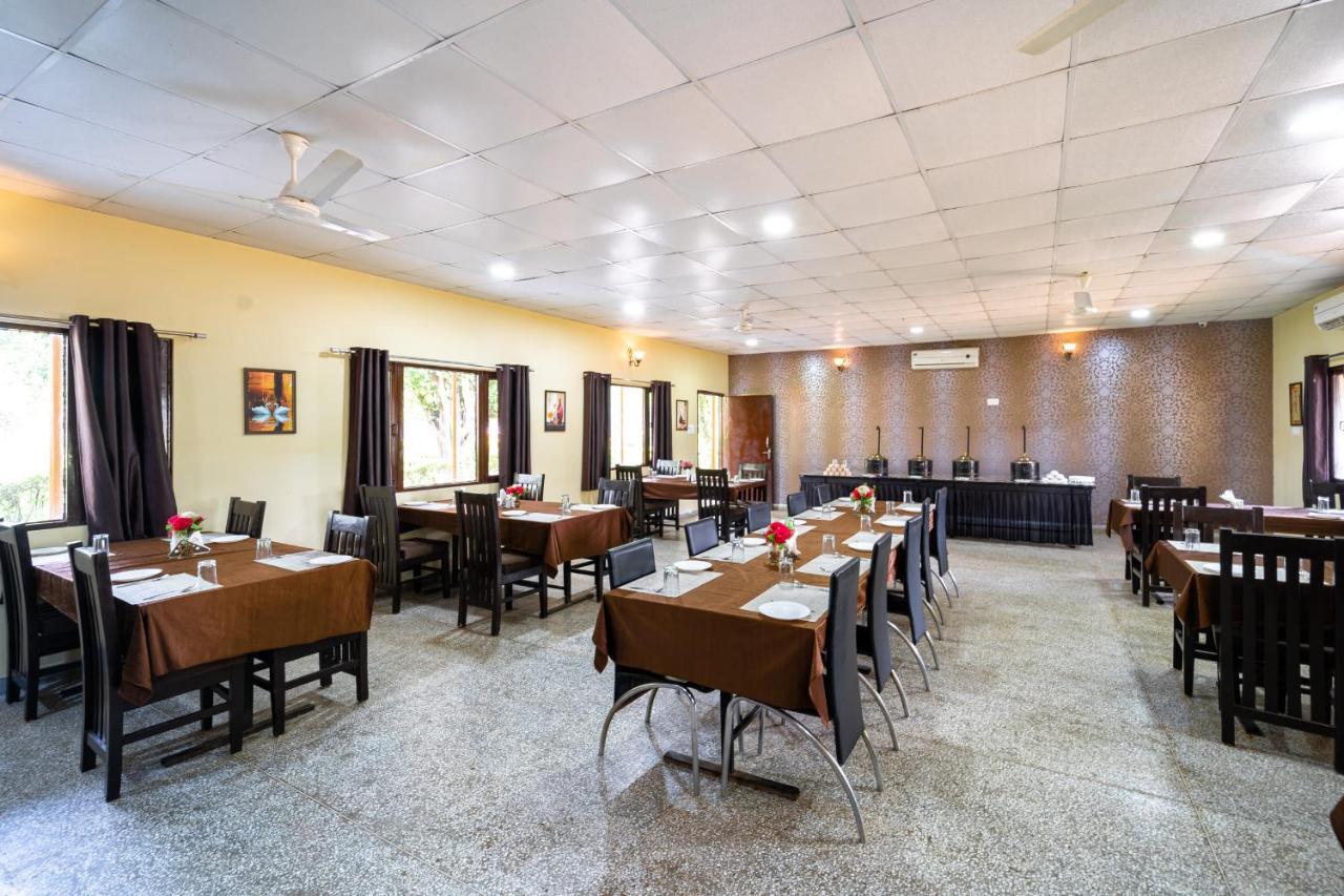 Narmada Hills Resort Omkareshwar Exterior photo