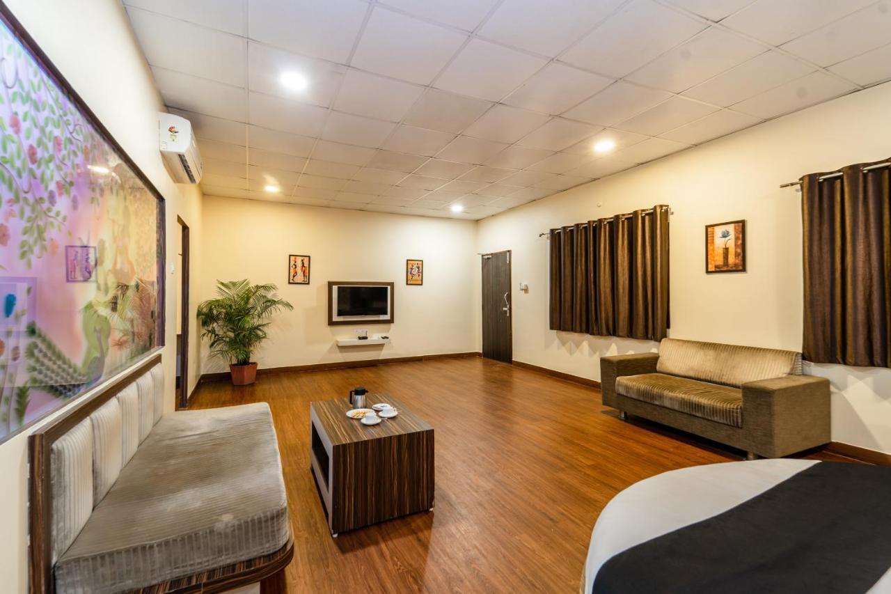 Narmada Hills Resort Godarpura Exterior photo